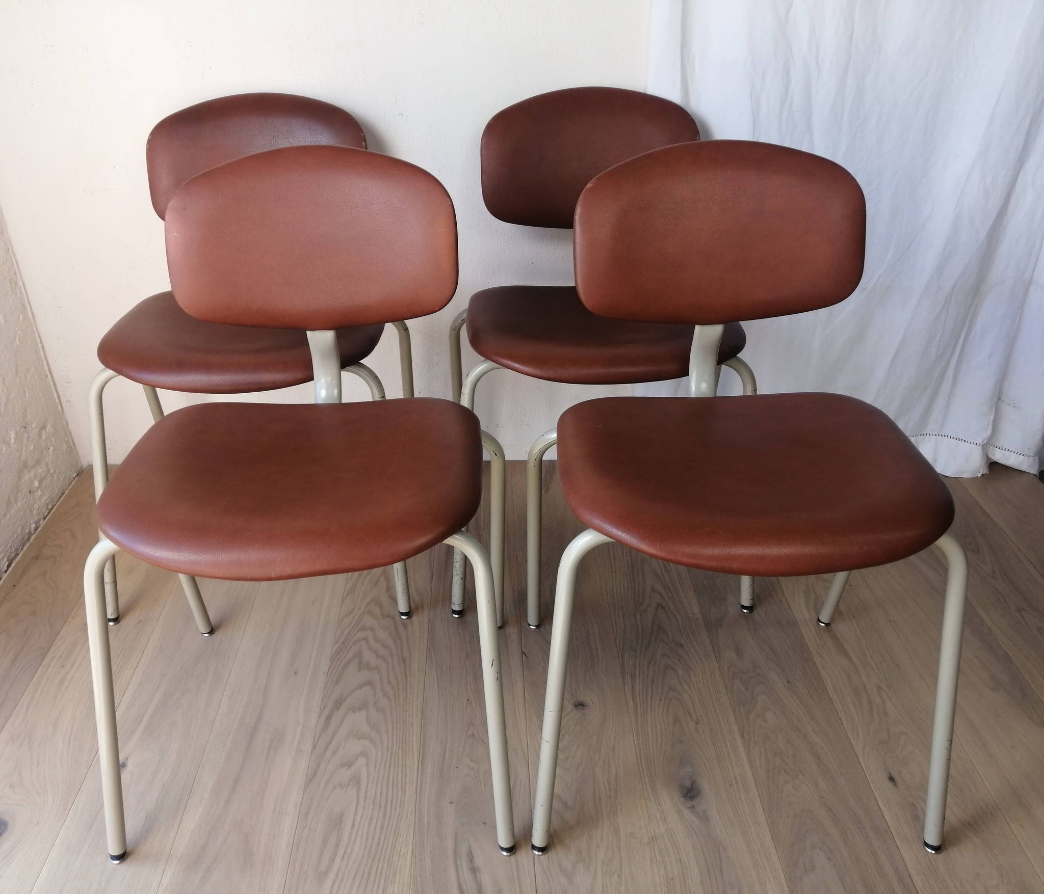Set of 4 420-44 Strafor-Steelcase Vintage Chairs