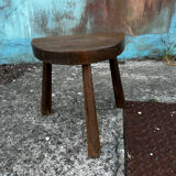 Half circle tripod stool