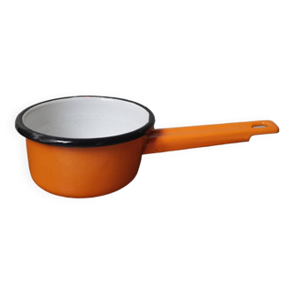 Vintage orange enamelled metal casserole dish