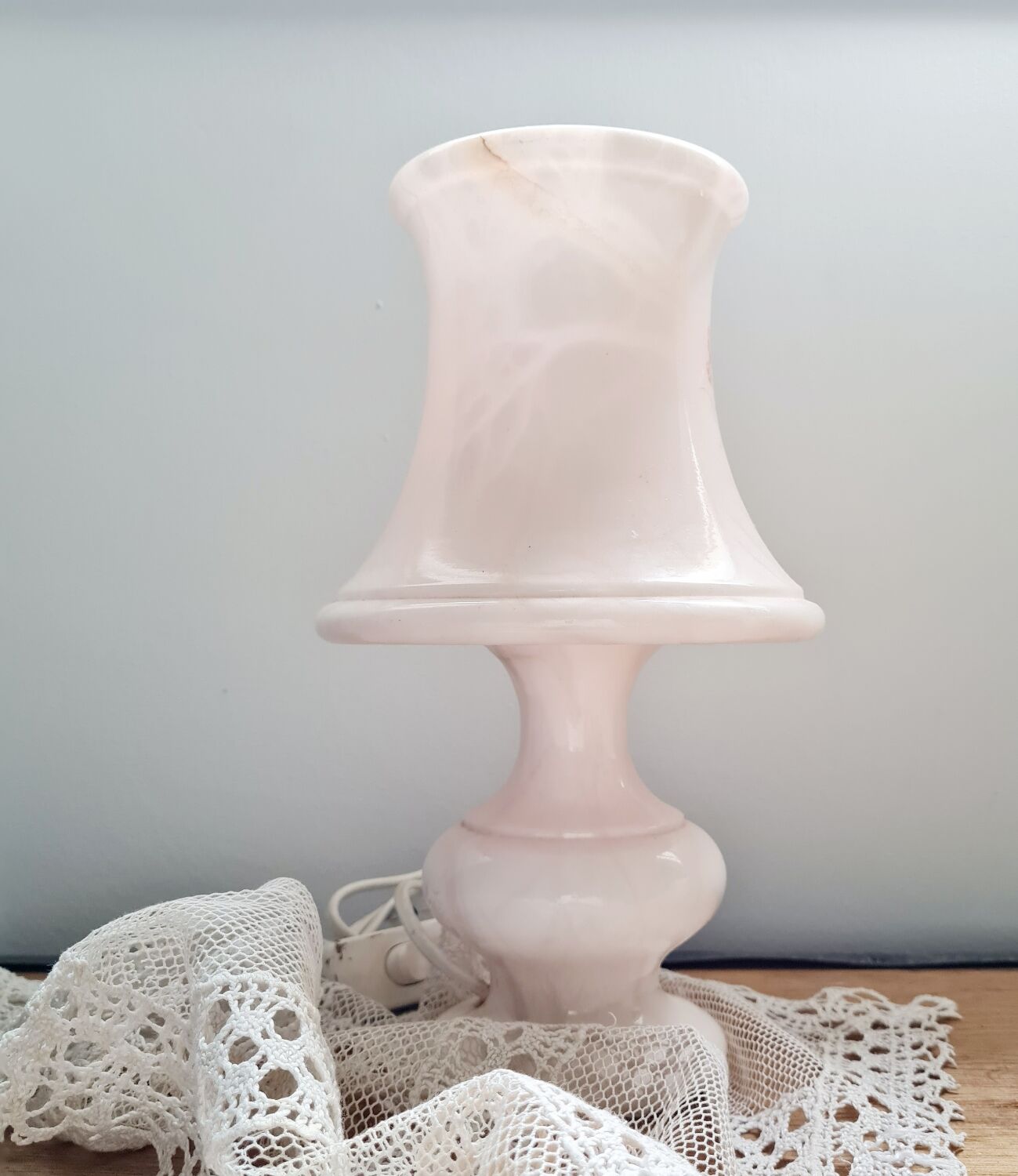 Powder pink alabaster lamp
