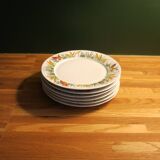 6 thick porcelain dessert plates in very good condition.