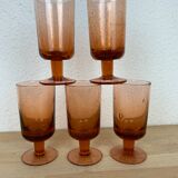 5 glasses in pink bubbled glass