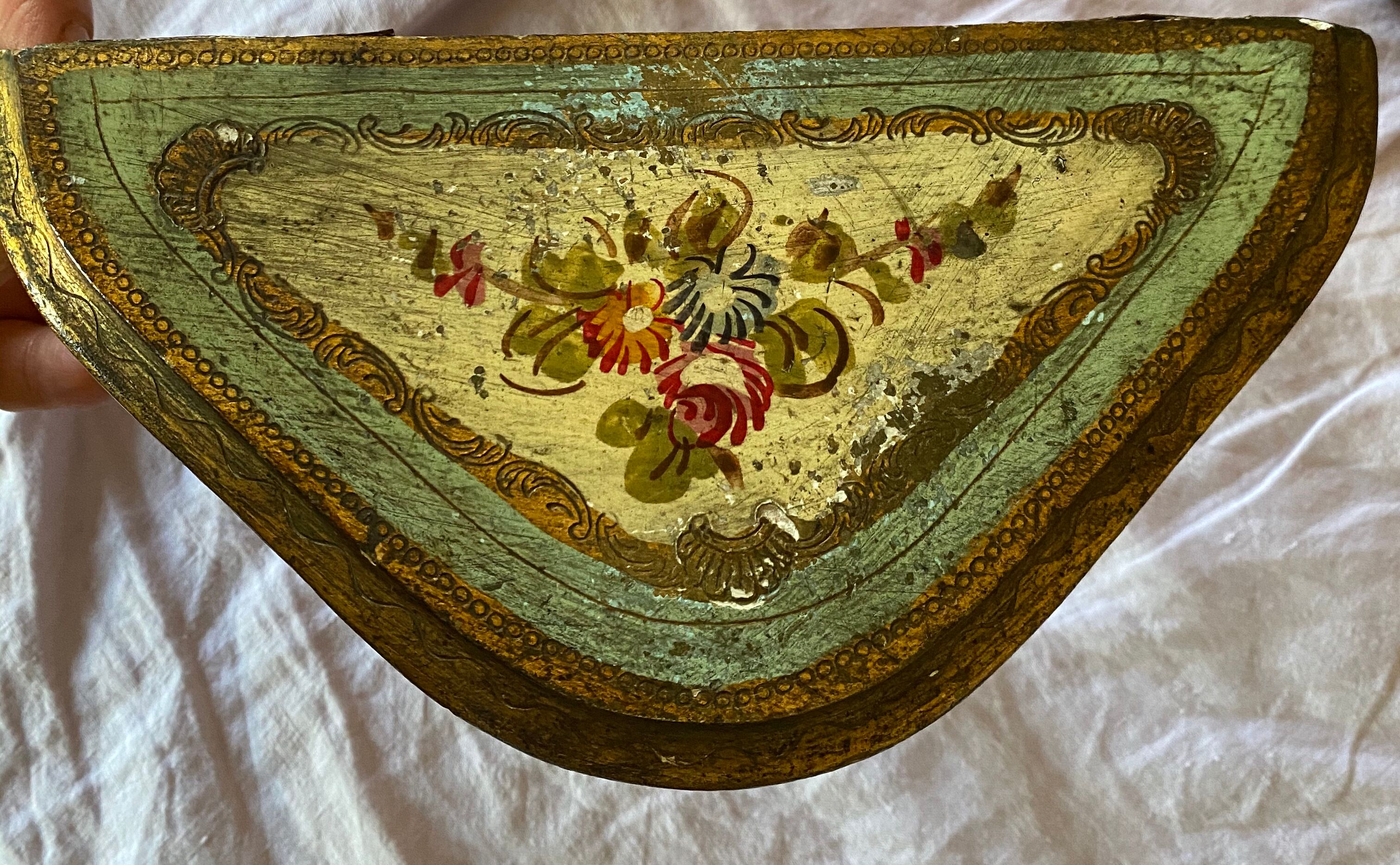 Little mural console