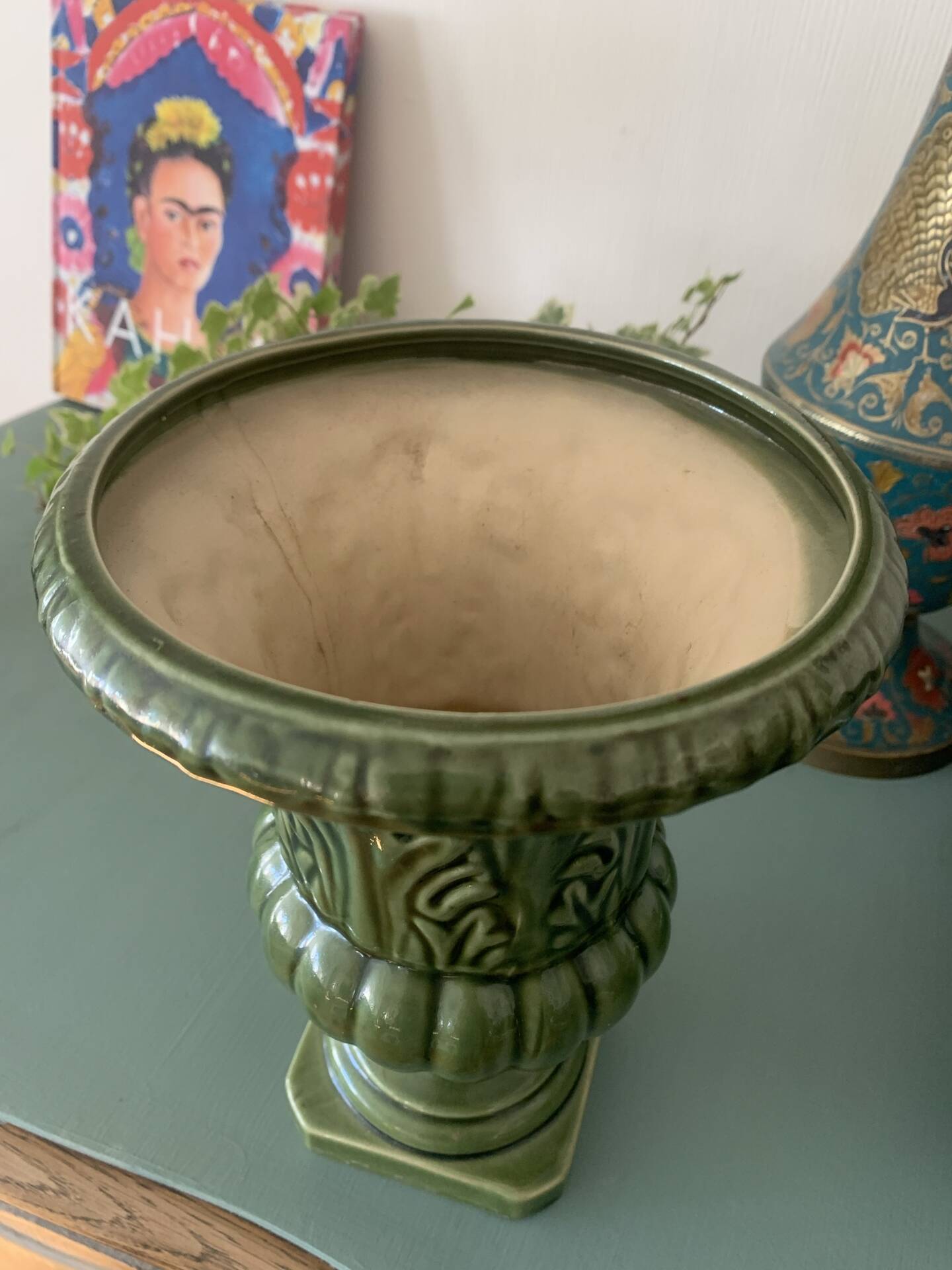 Vase Médicis, cache-pot vintage en céramique vert olive