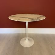 Eero Saarinen marble side table for Knoll International 1970s