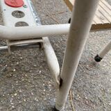 Folding step stool in solid wood and white steel