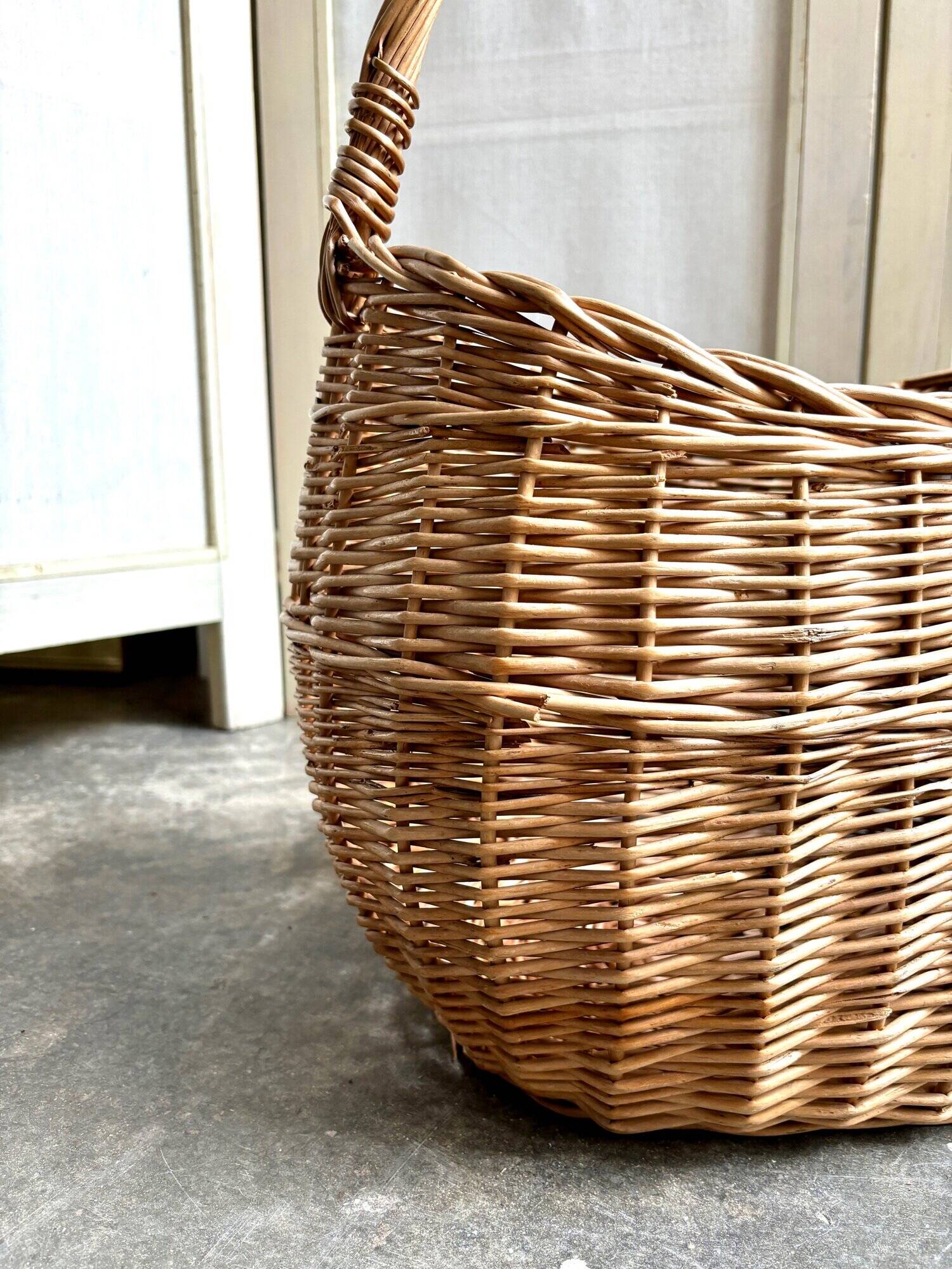 Woven wicker basket