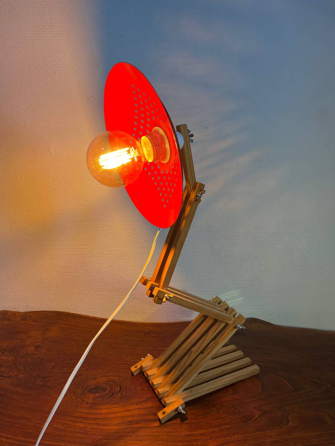 Wooden accordion wall lamp