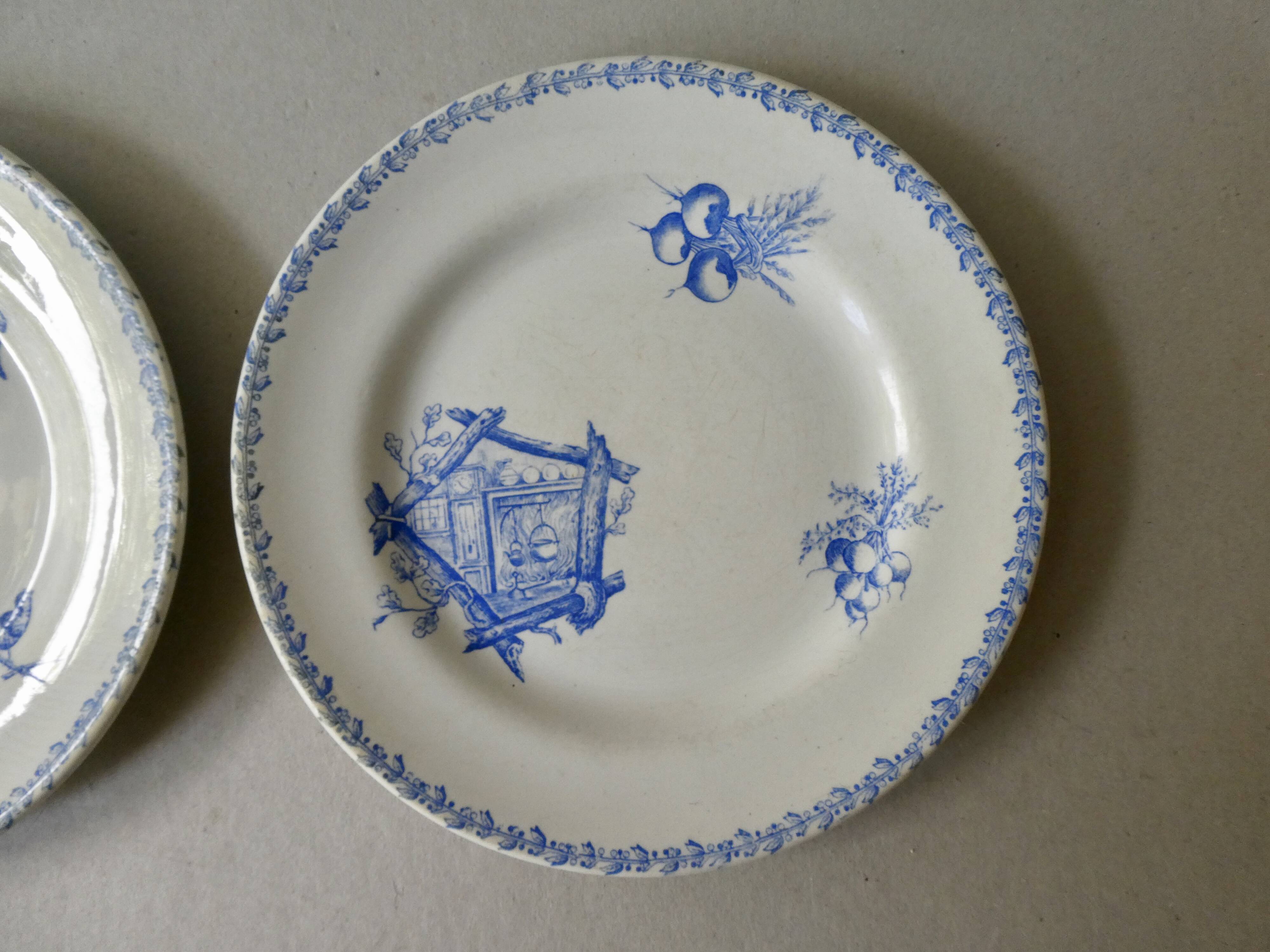 Set of 2 plates in earthenware, 1900