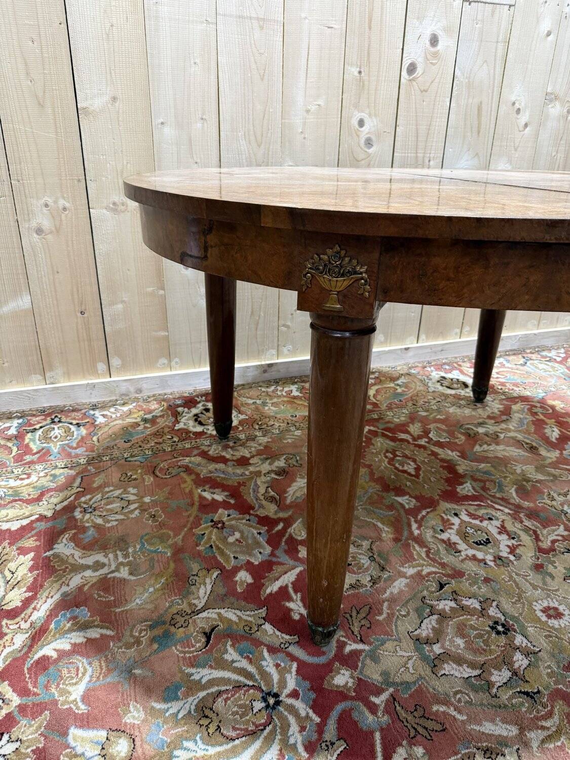 Oval dining table from the Art Deco period