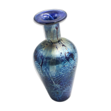 Vase en verre irisé bleu