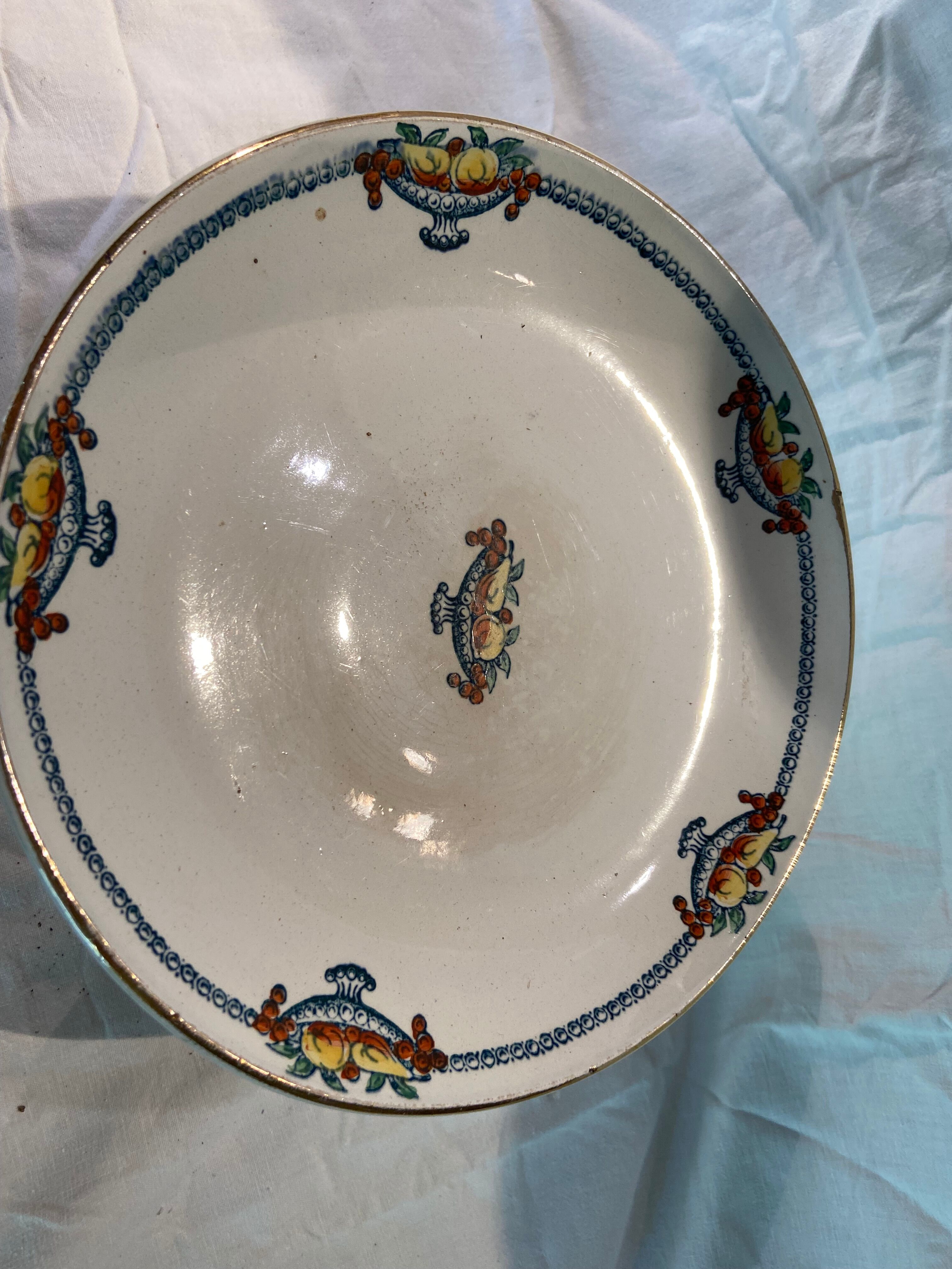 Standing fruit cup of St Amand