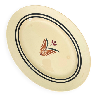 Oval plate from Gien pottery, model Odile.
