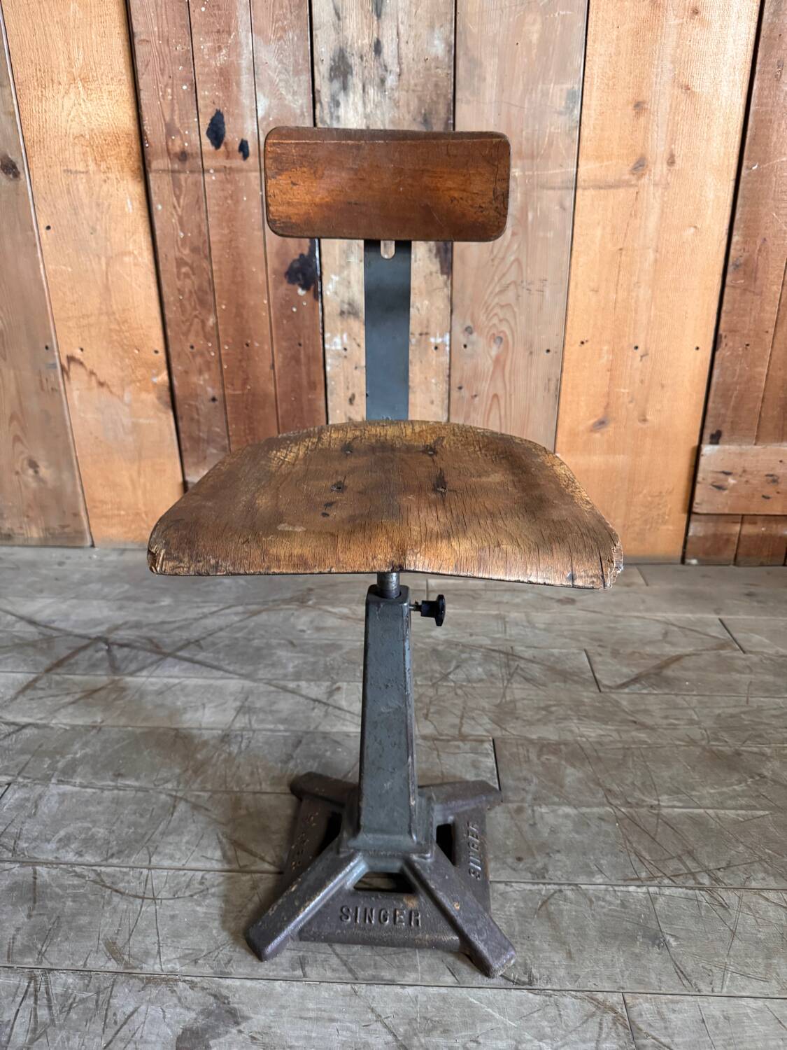 Chaise d’atelier Singer