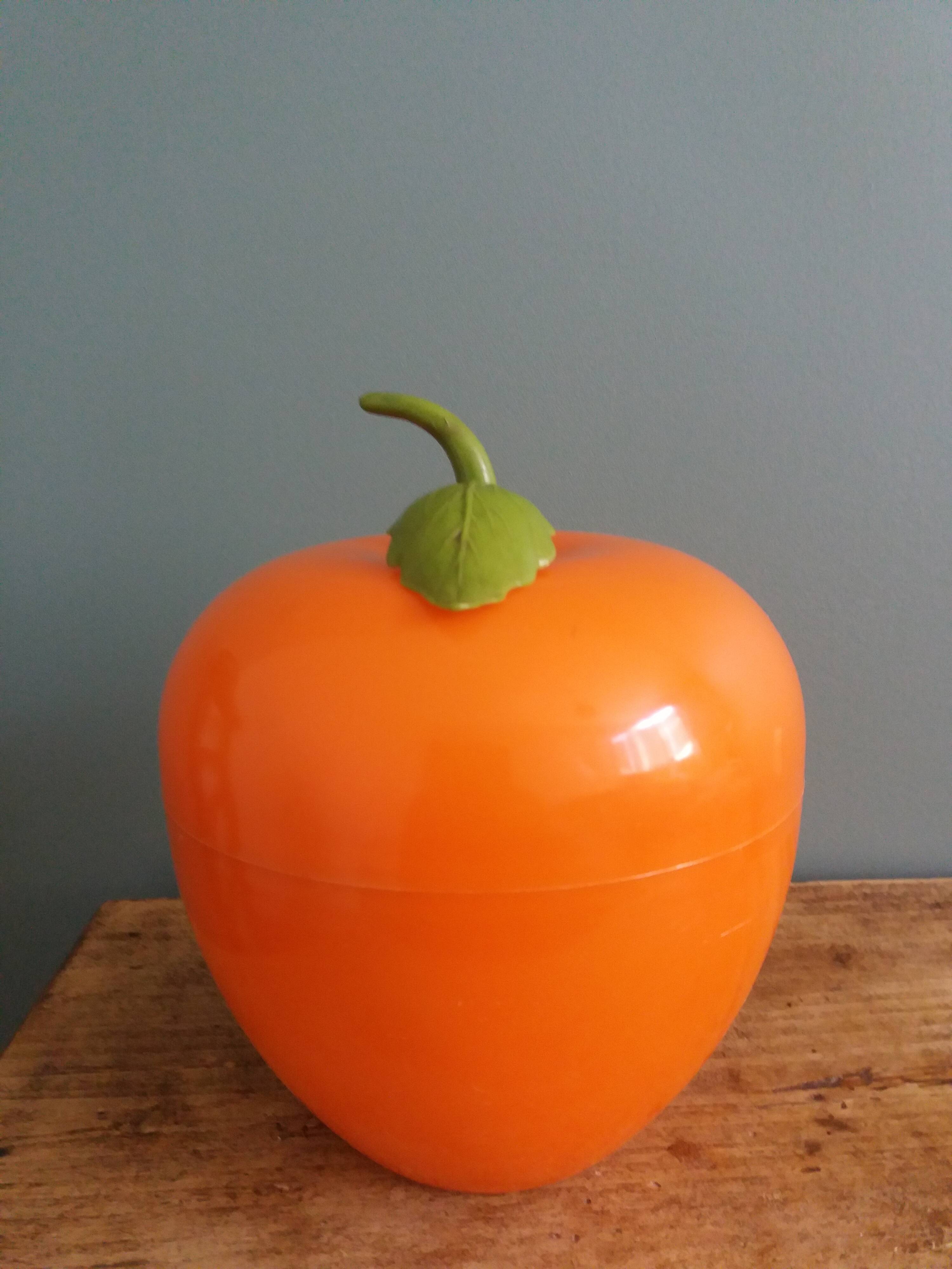 Somm ice bucket apple