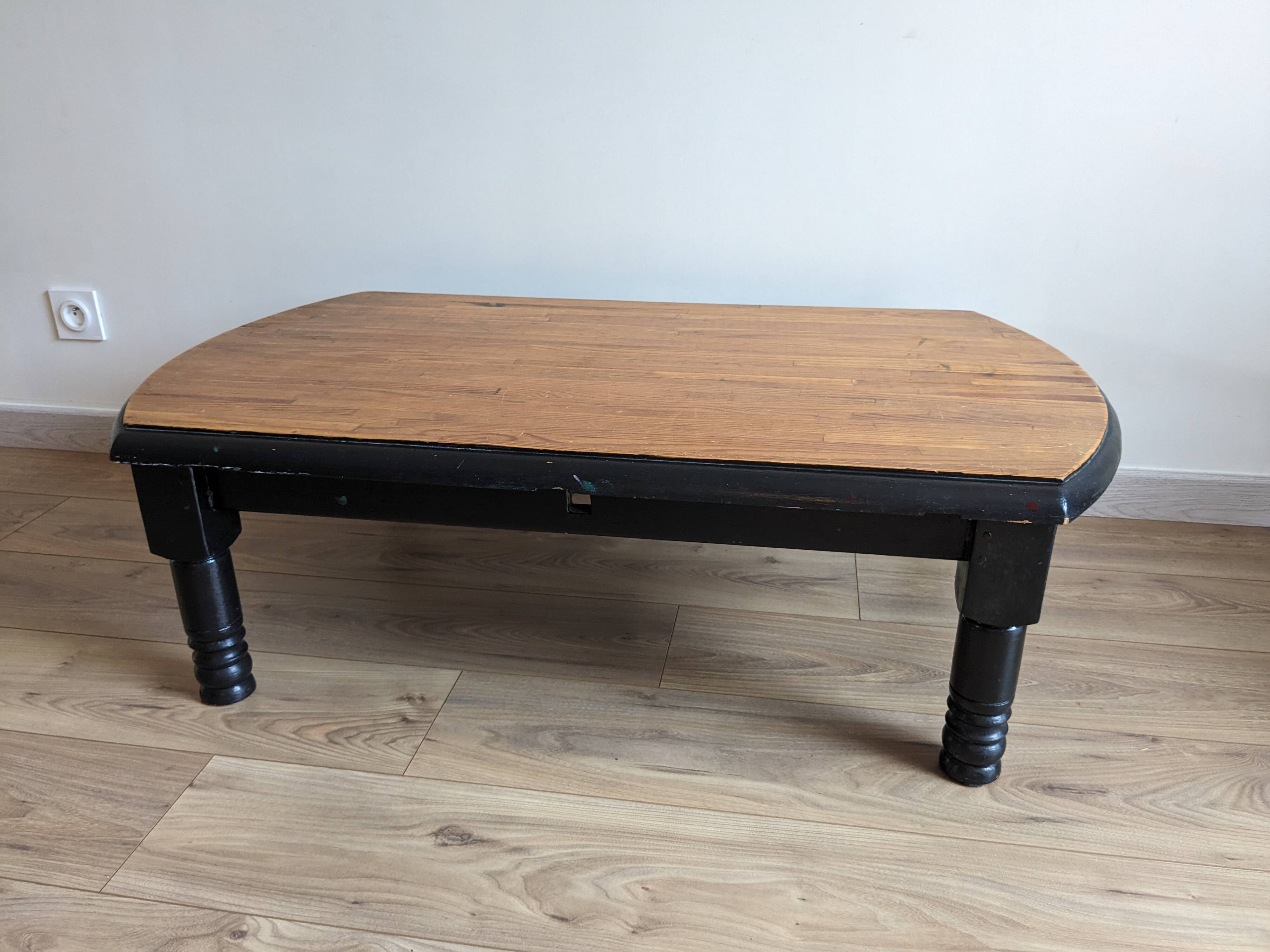 Old black and wood coffee table