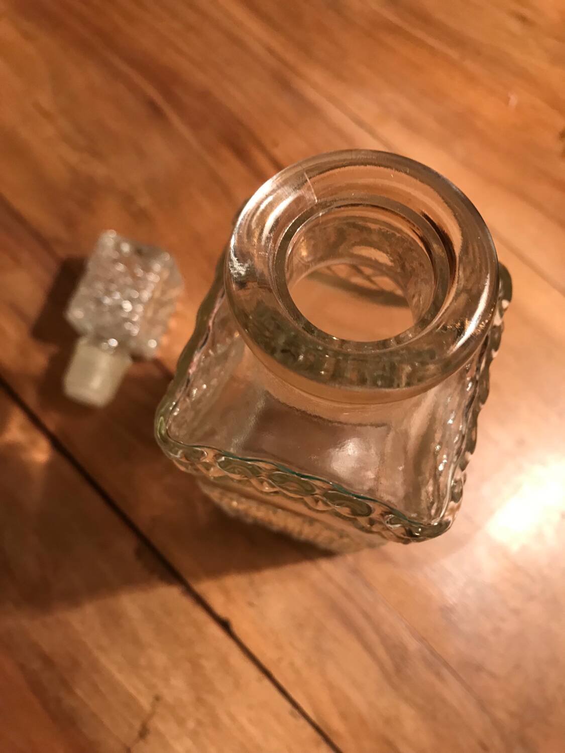 Glass carafe