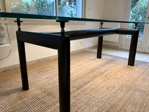 Table Bauhaus LC6 Art Nouveau G1241 par Le Corbusier pour Cassina