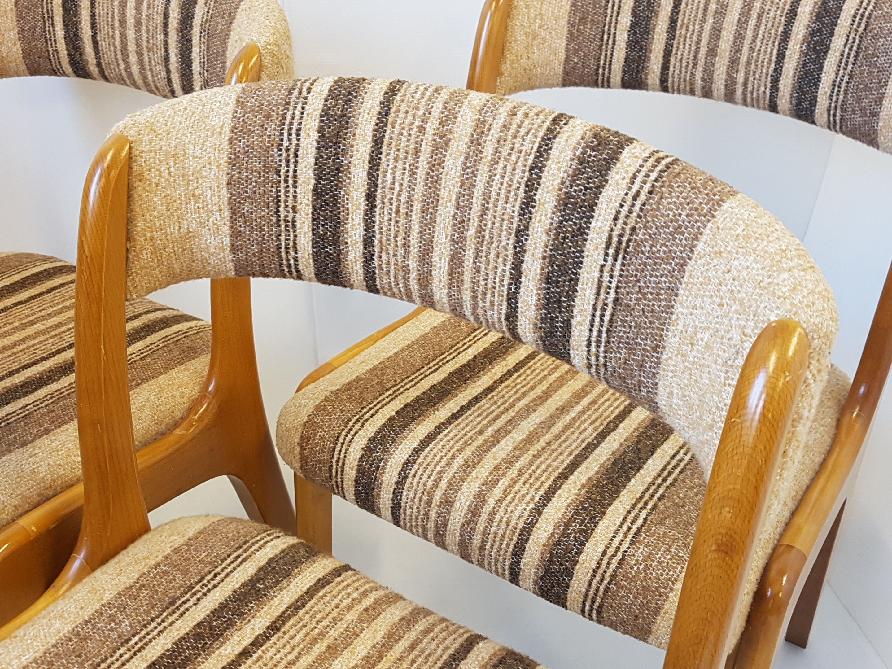 Suite de 6 chaises vintage 1970 style Baumann