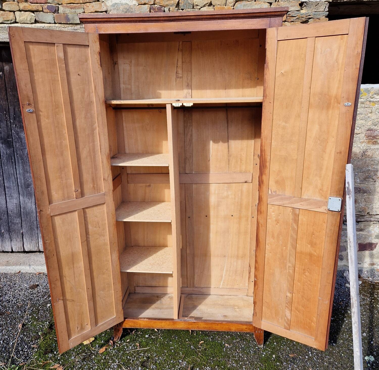 Parisian 2-door wardrobe