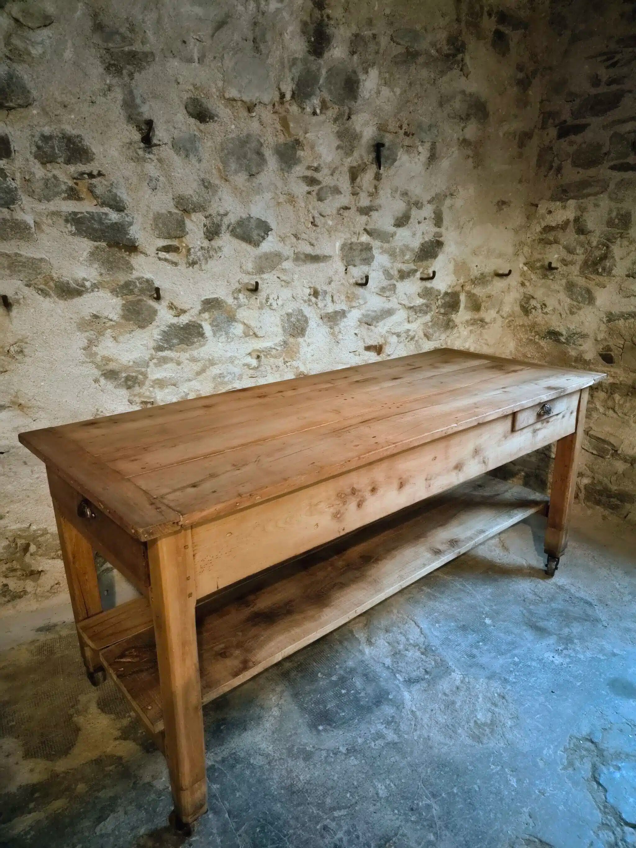 Îlot de cuisine ancien en bois de cerisier avec 3 tiroirs