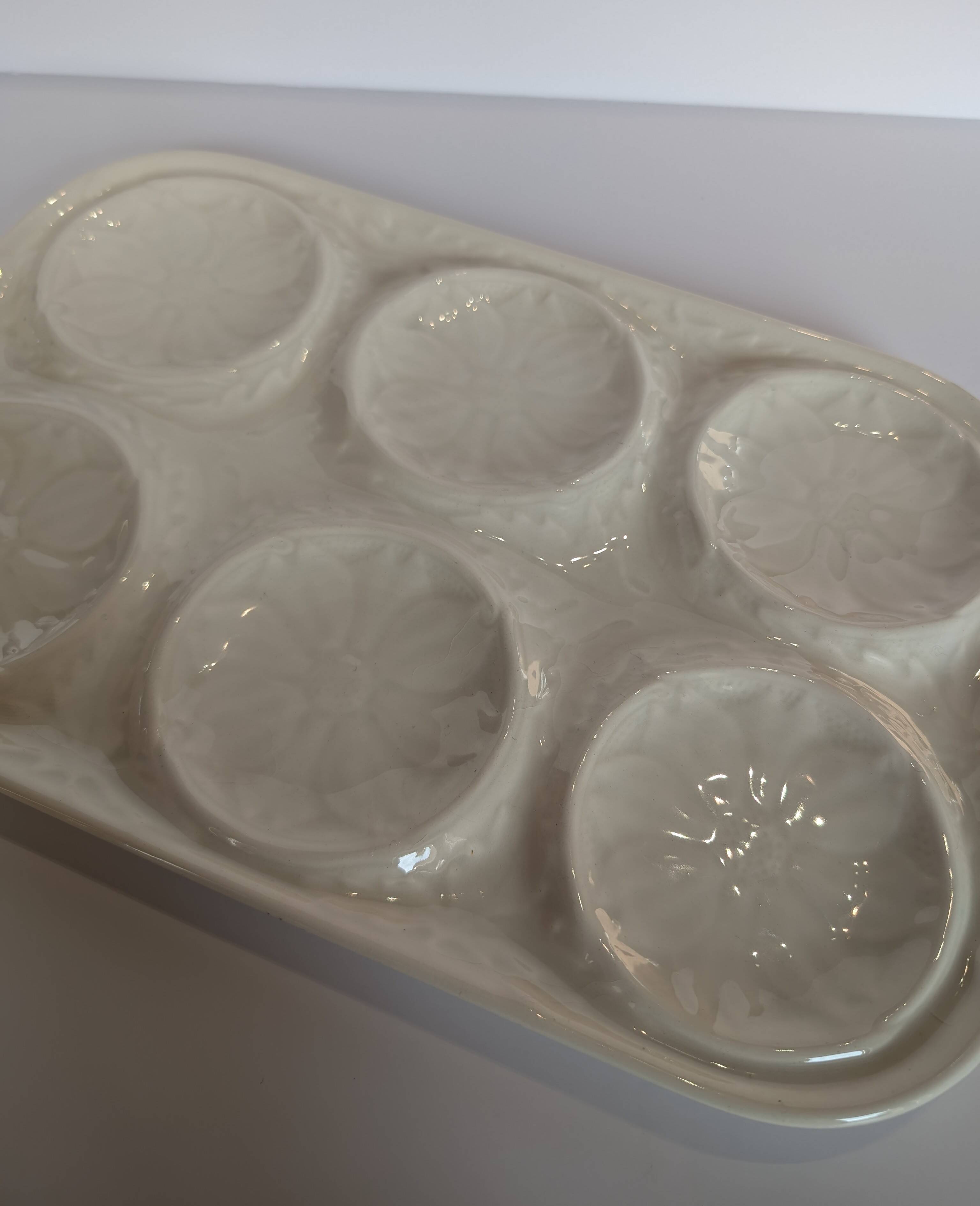 Service white artichokes Gien