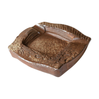 Barbara Delfosse sandstone ashtray, La Borne, 1960s