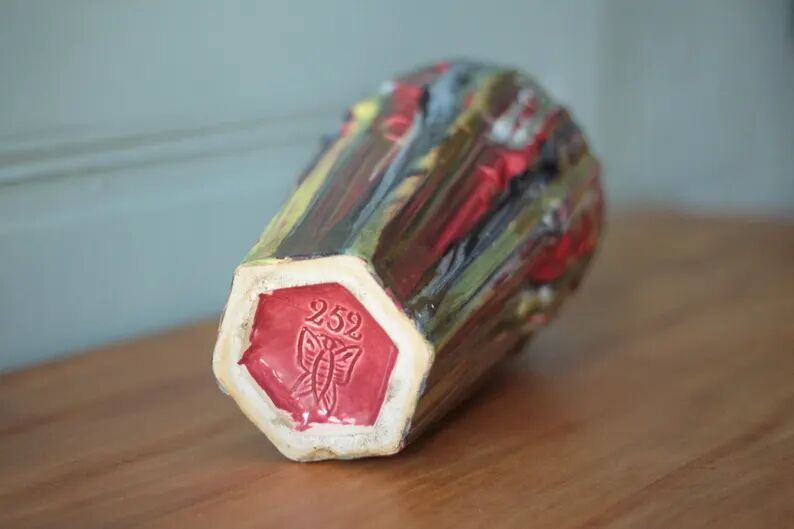 Vase signed Louis Gueule – Elgé Vierzon, multicoloured polychrome earthenware vase in geometric shape, collection.