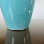 Lampe " amphore " en céramique craquelée turquoise, numérotée années 50 60
