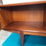 Scandinavian enfilade of the 70s, teak plated.