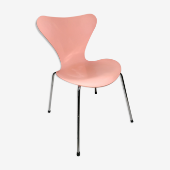 Series 7 Chair by Arne Jacobsen Fritz Hansen Edition