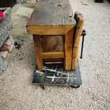 Carpenter's workbench
