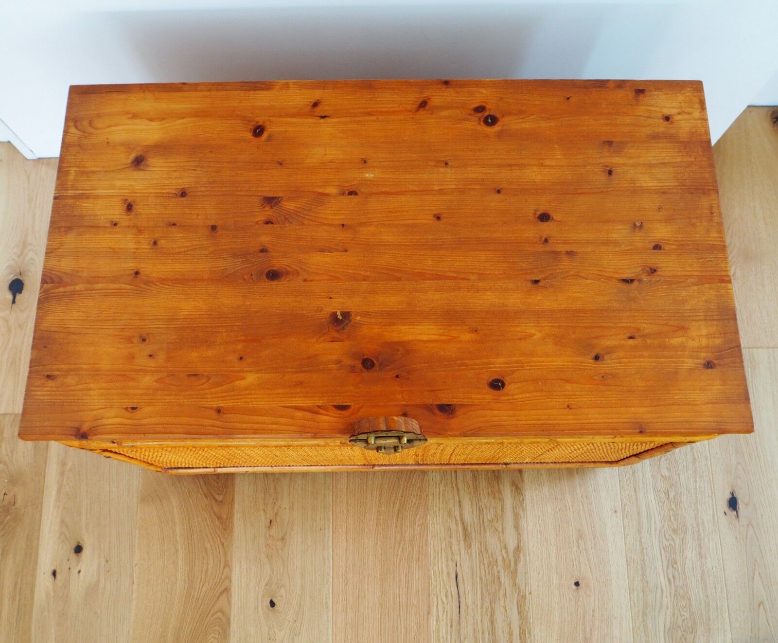 Vintage rattan chest