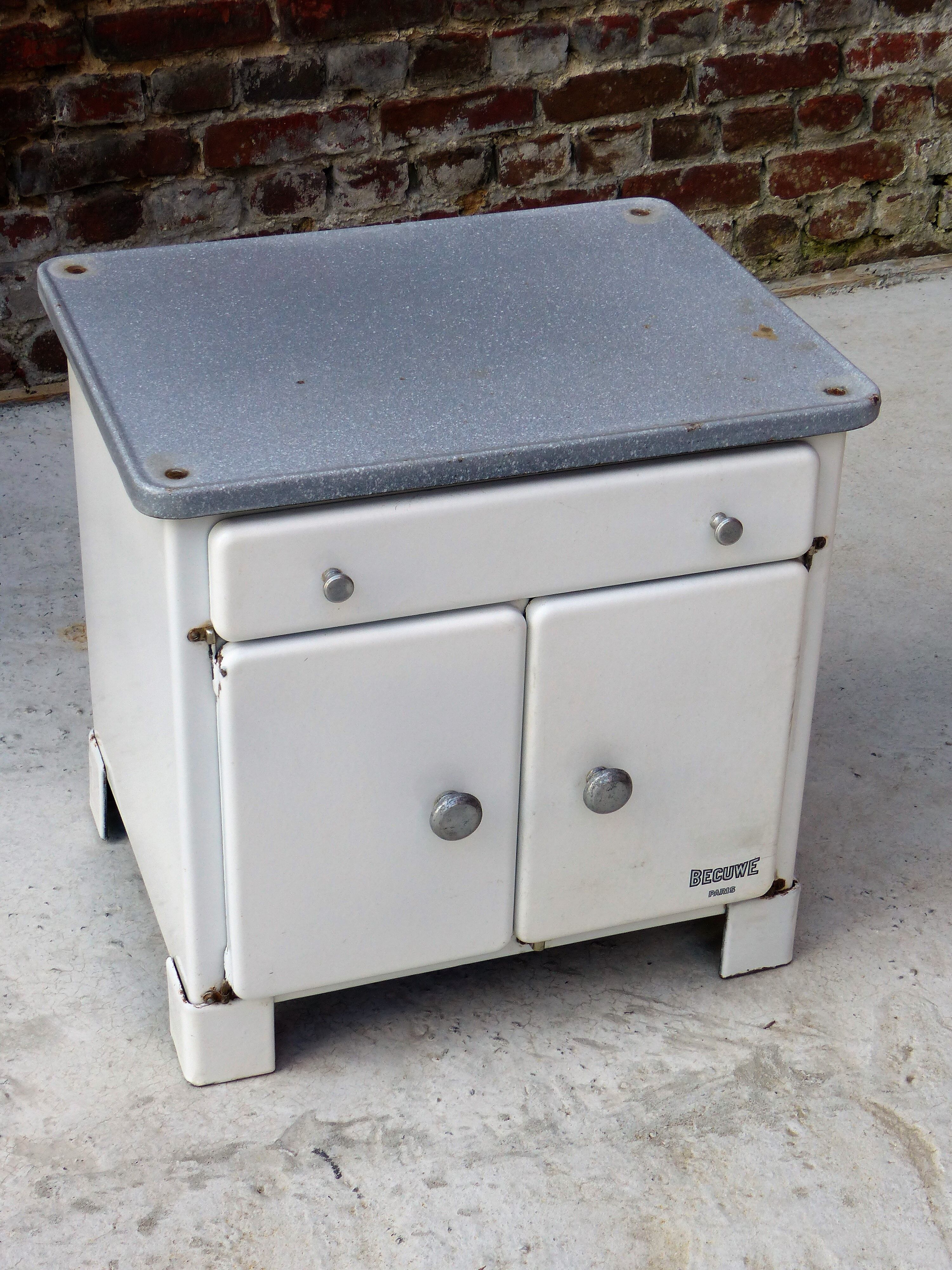 Becuwe Paris enamelled sheet furniture