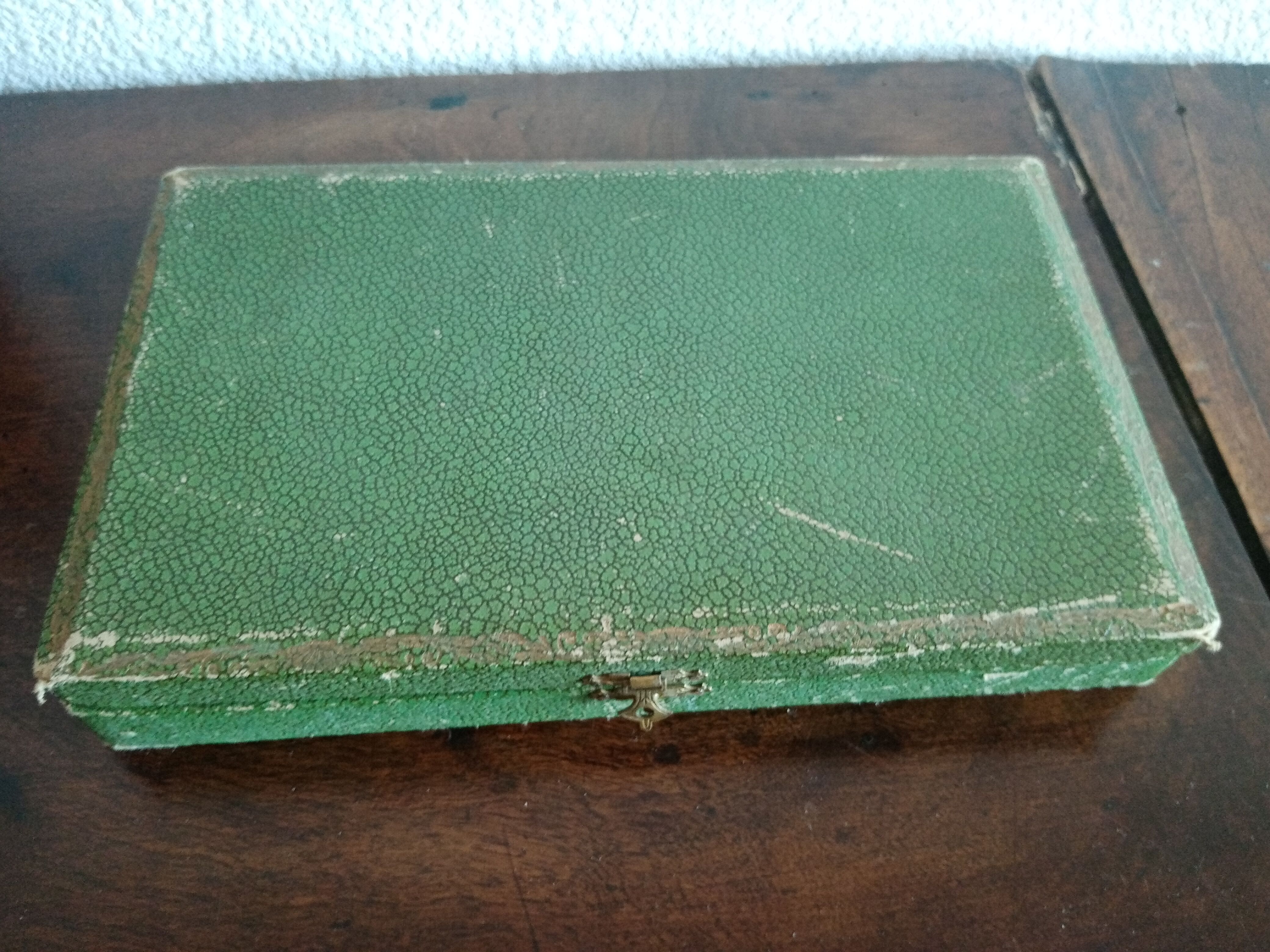 Suite 12 cheese knives dessert nineteenth horn handle