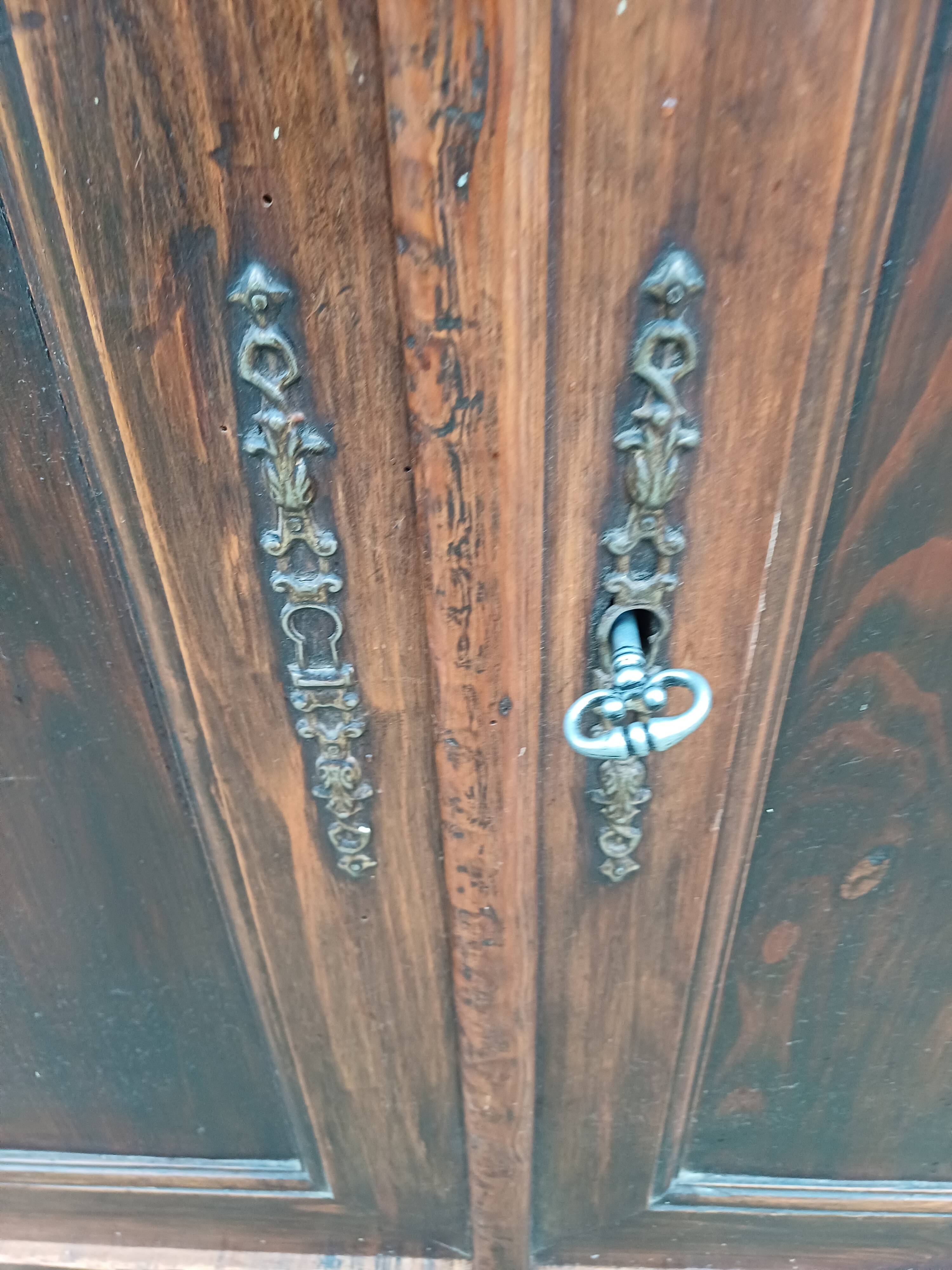 Parisian pine buffet