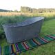 Ancienne baignoire en zinc pour le jardin.