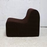 Chauffeuse, mousse et velours . Circa 1970