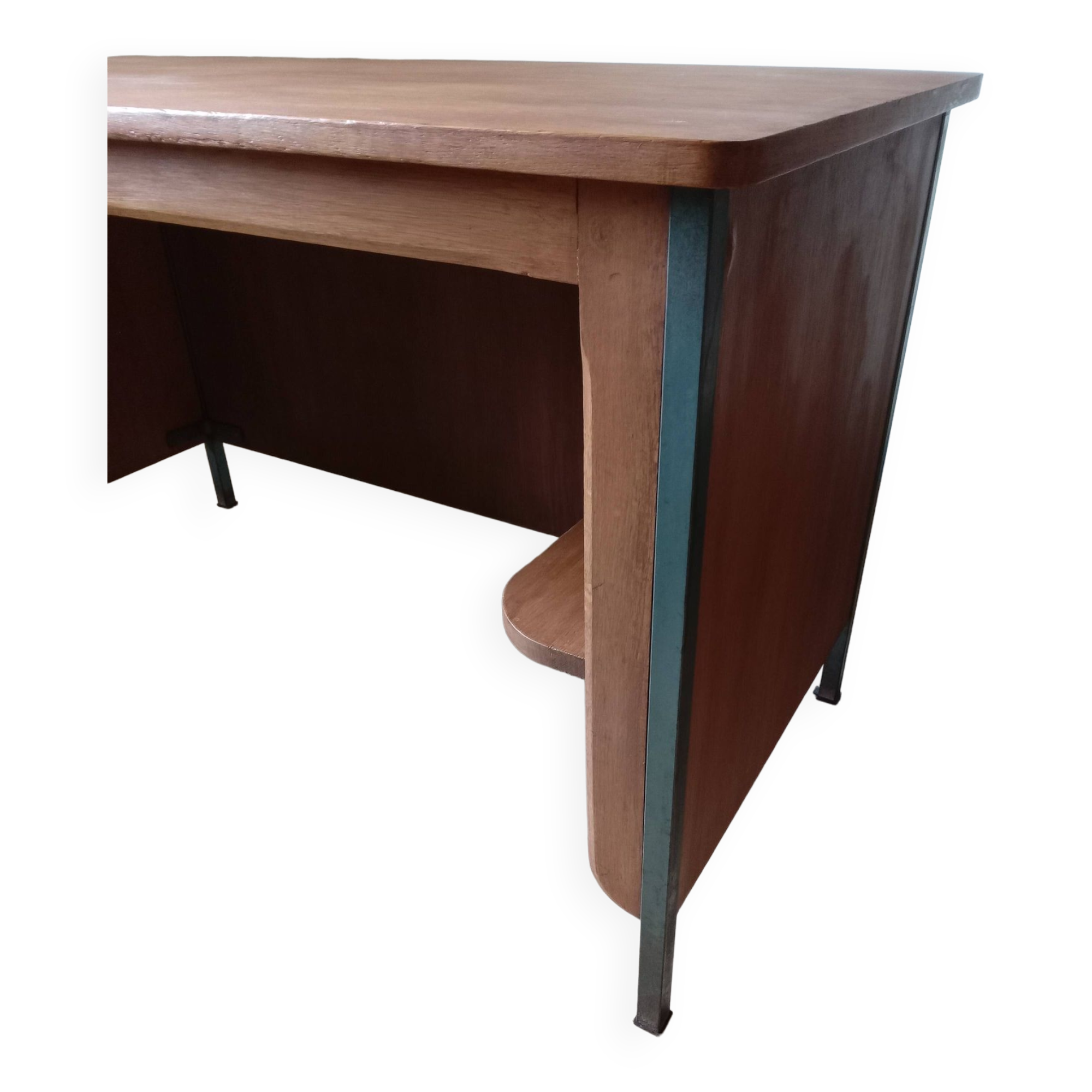 Teacher's desk
