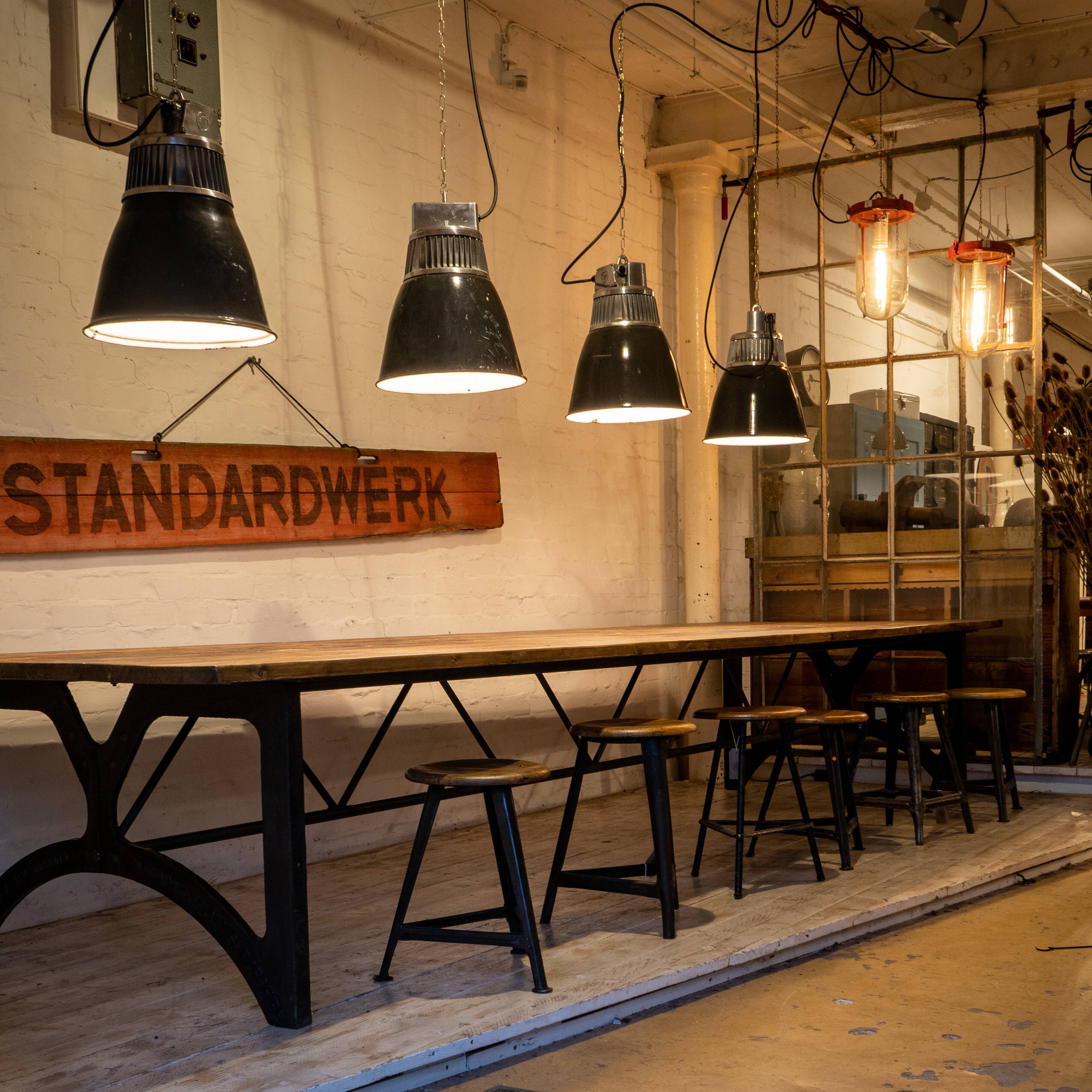 Table de conférence 4,75m Plancher d'atelier Bâti de machine