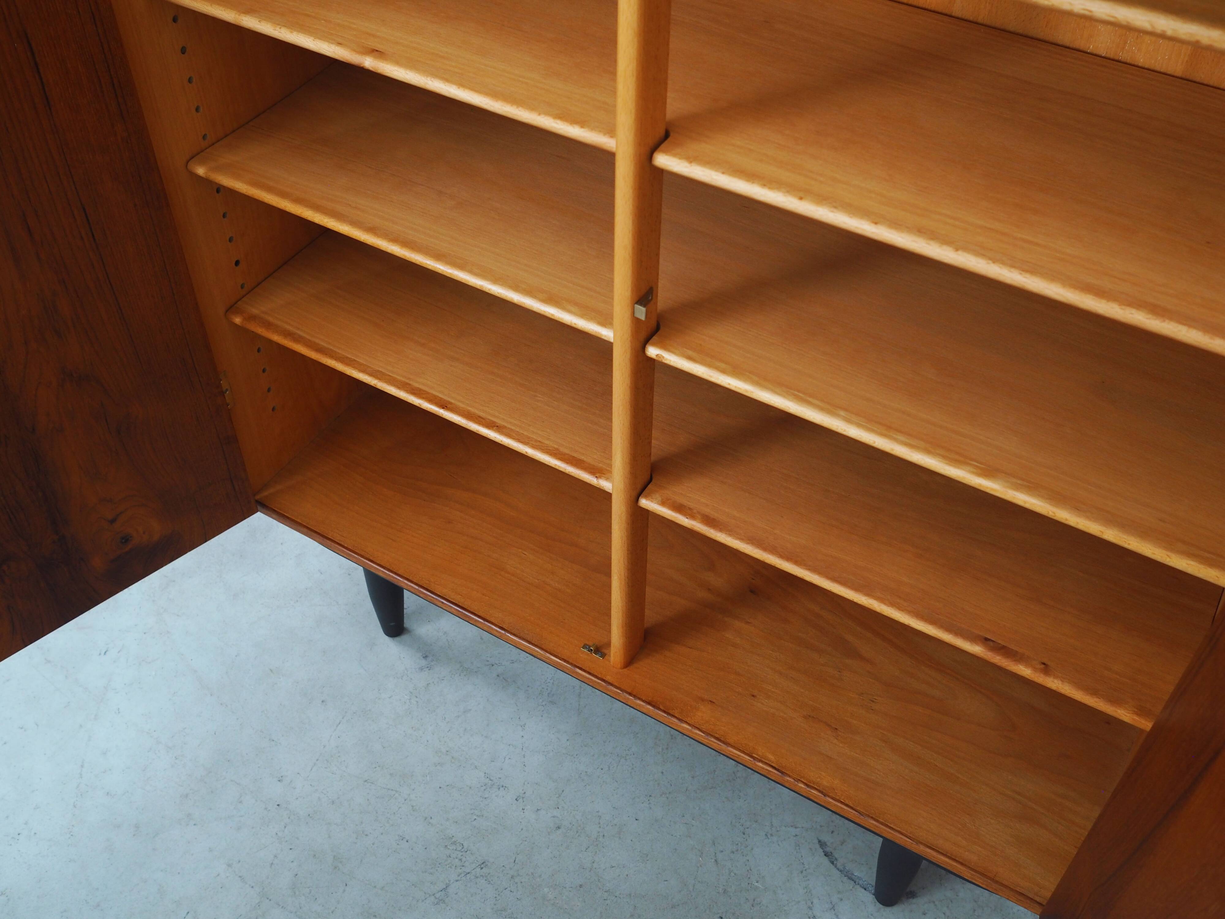 Armoire en chêne, design danois, années 1960, designer : Hans J. Wegner, fabricant : Ry Møbler