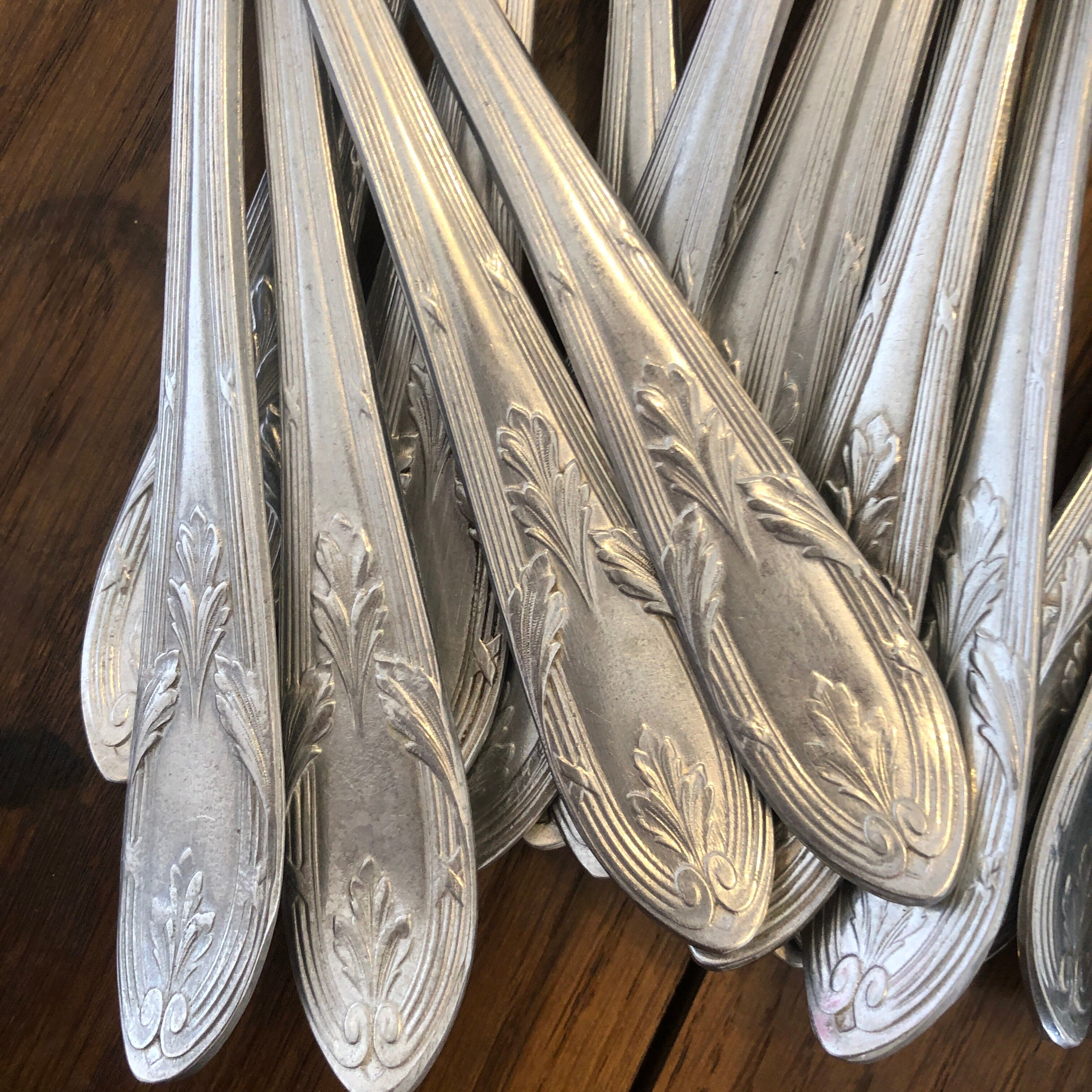 Set of 32 old Aluonickel spoons