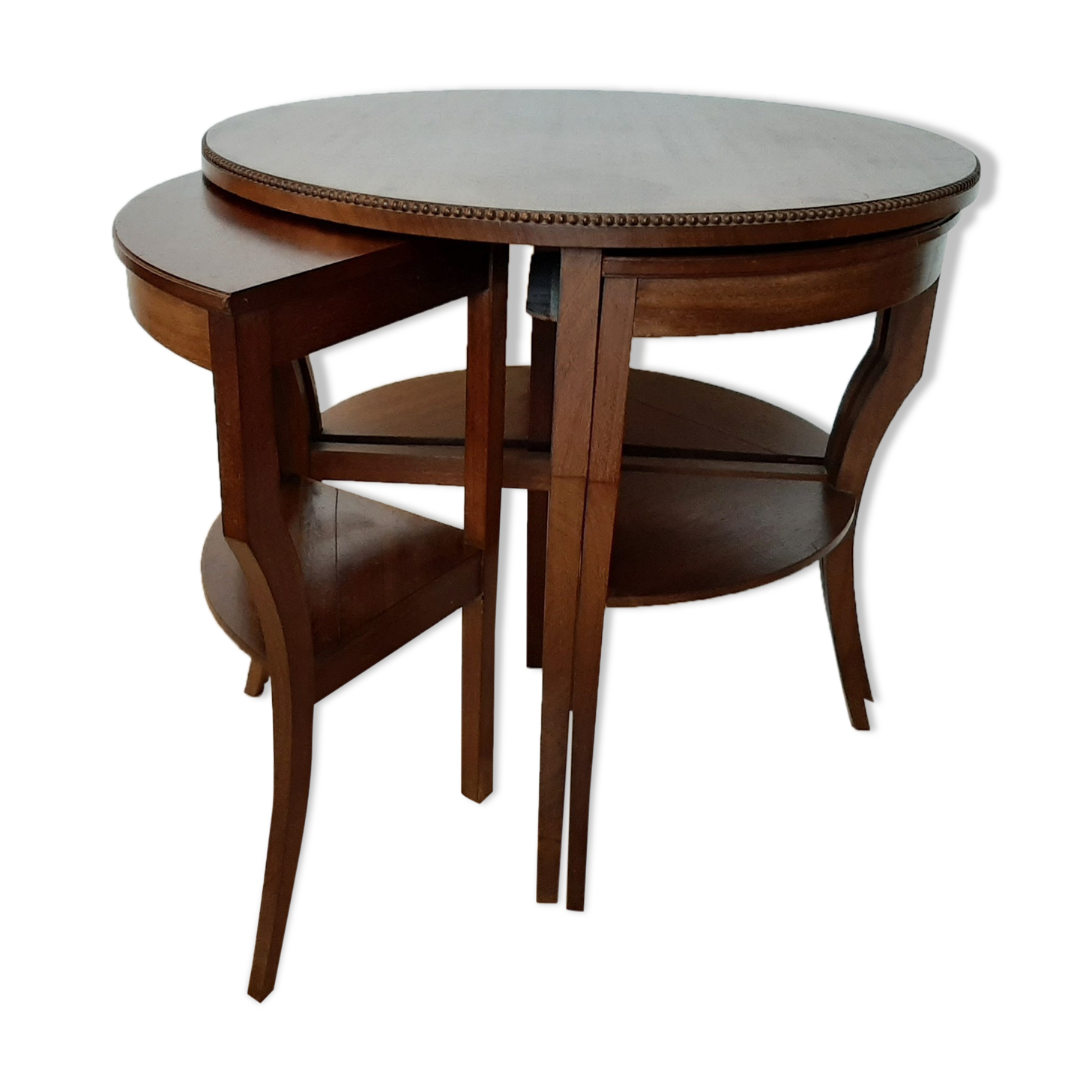 Round trundle tables