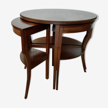 Round trundle tables