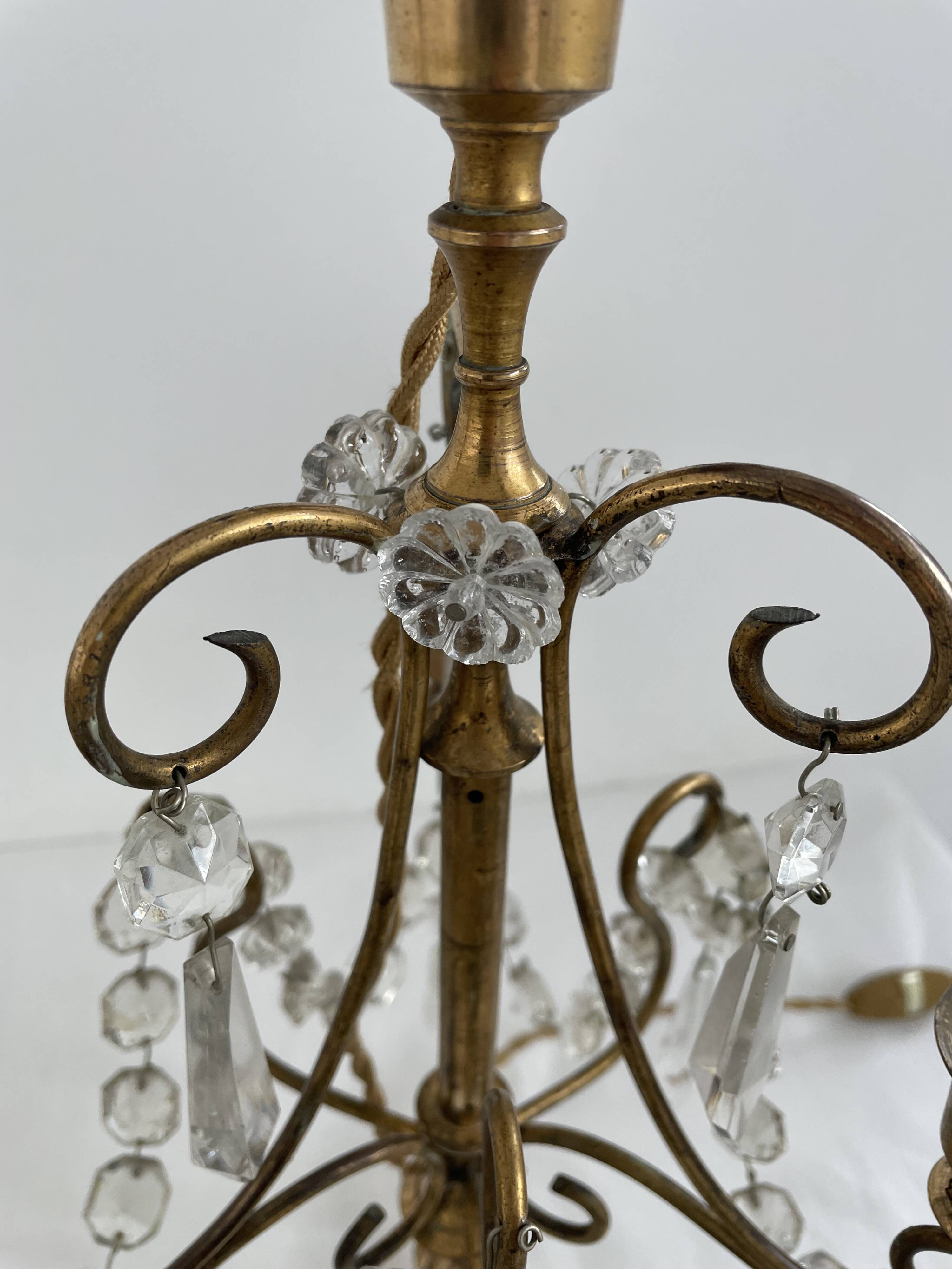 Paire lampes, bougeoirs 3 feux, shabby chic, pampilles en verre, pendeloques, abat-jour tissu plissé