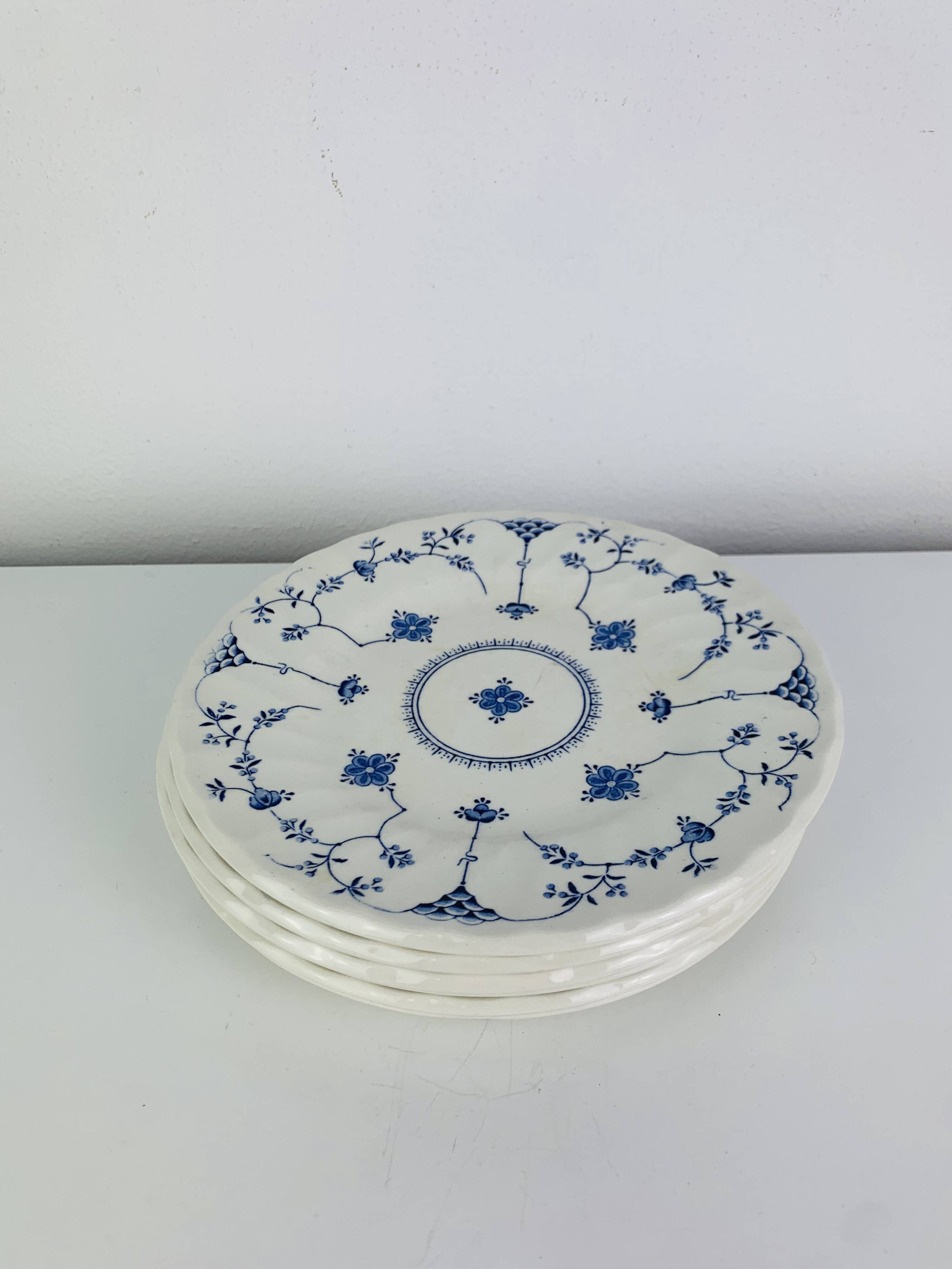 6 dessert plates Myott model Finlandia, English ironstone.