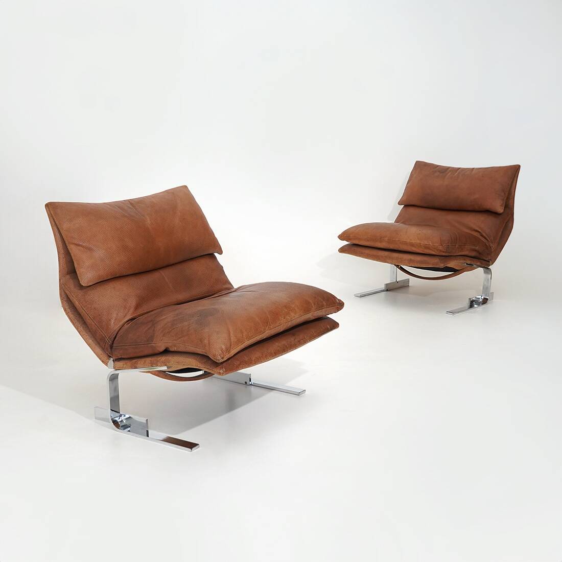 Pair of “Onda” armchairs by Giovanni Offredi for Saporiti, 1970s