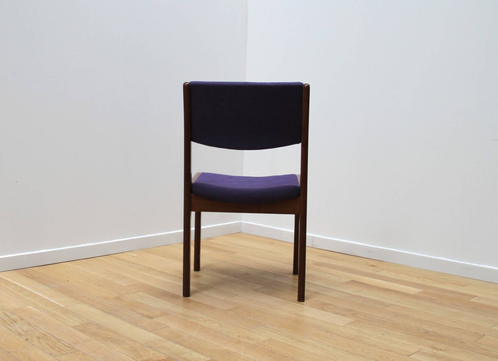 Vintage dining chair