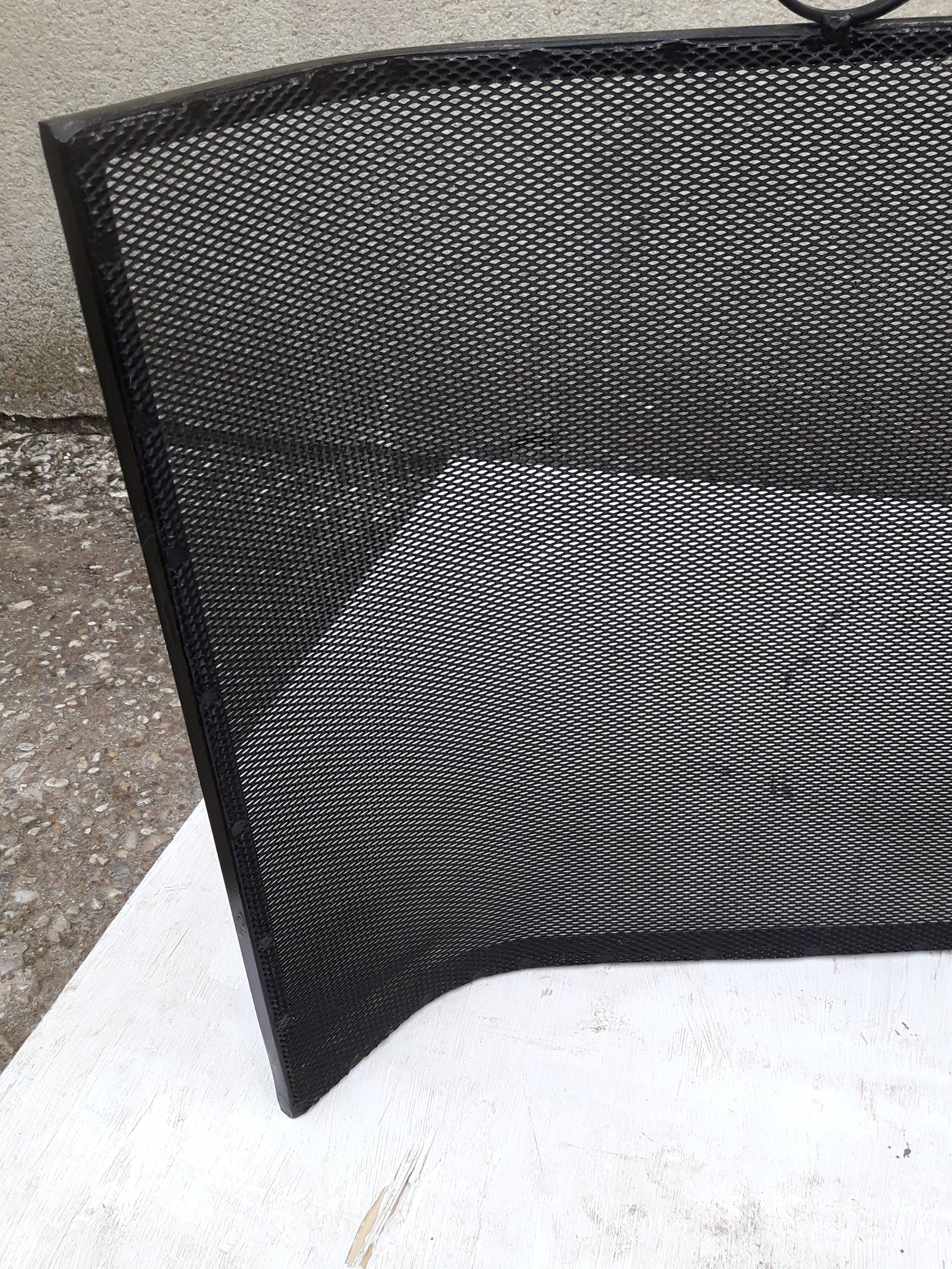 Pare feu en fer forgé grillagé L 70 cm H 46 cm