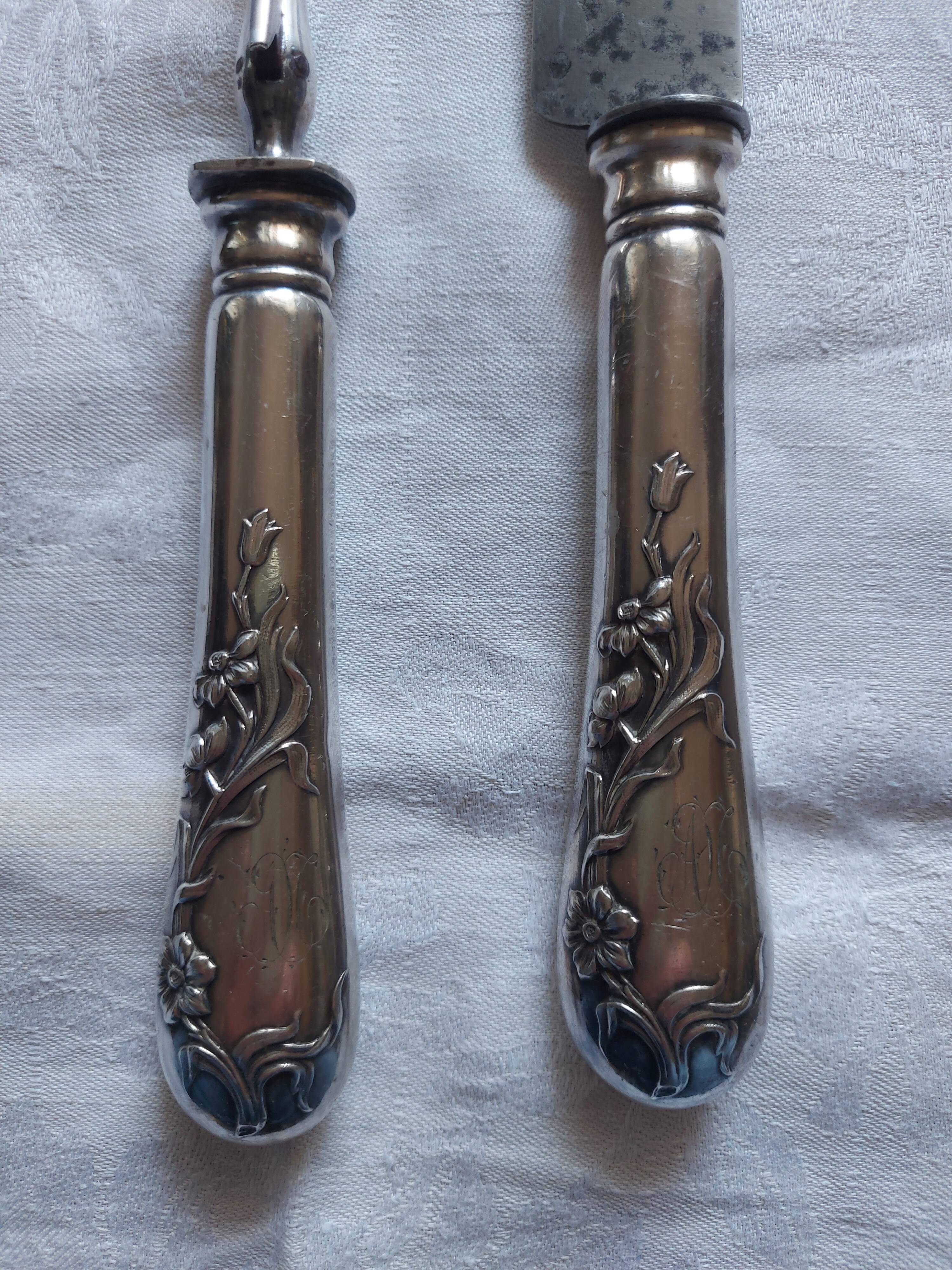 Monogrammed leg service, Ravinet d'Enfer